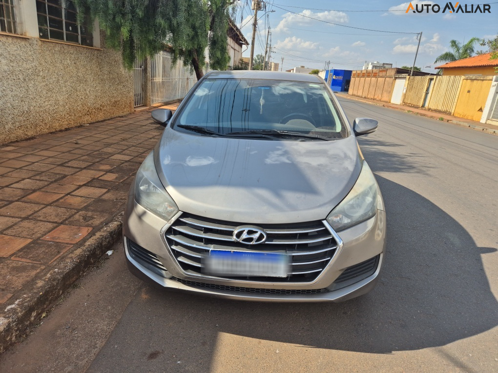 HYUNDAI HB20S 1.0 COMFORT PLUS 12V TURBO FLEX 4P MANUAL