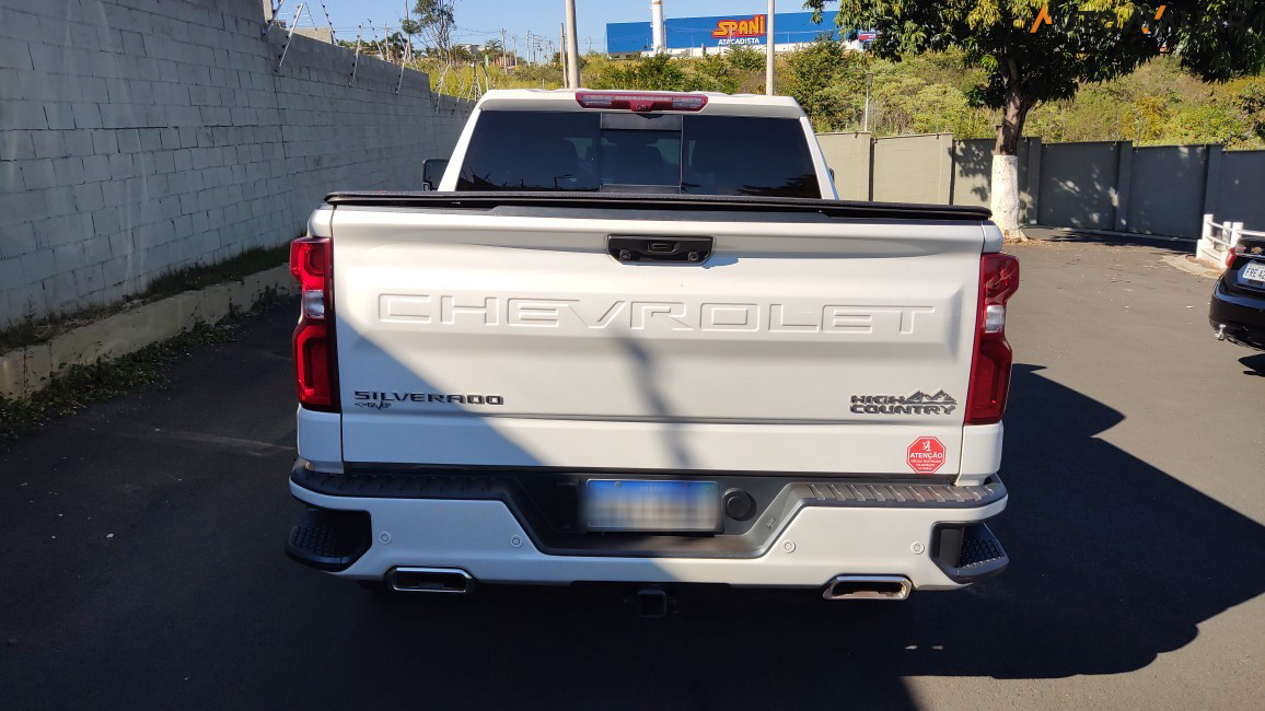 CHEVROLET SILVERADO 5.3 V8 GASOLINA 1500 HIGH COUNTRY 4X4 AUTOMÁTICO