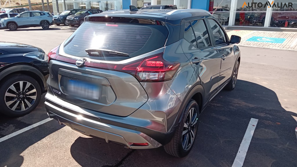 NISSAN KICKS 1.6 EXCLUSIVE 16V FLEX AUT.