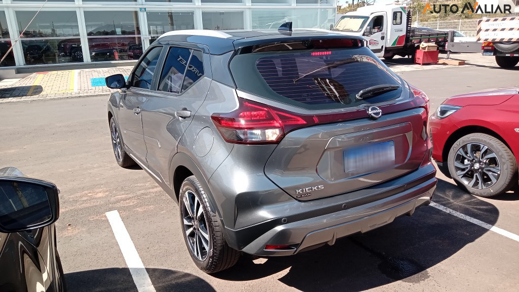 NISSAN KICKS 1.6 EXCLUSIVE 16V FLEX AUT.