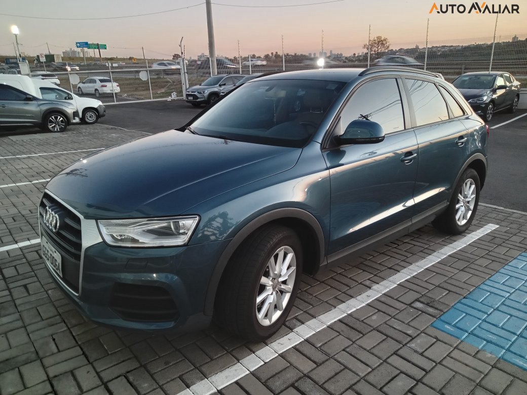 AUDI Q3 1.4 TFSI AMBIENTE PLUS FLEX 4P S TRONIC