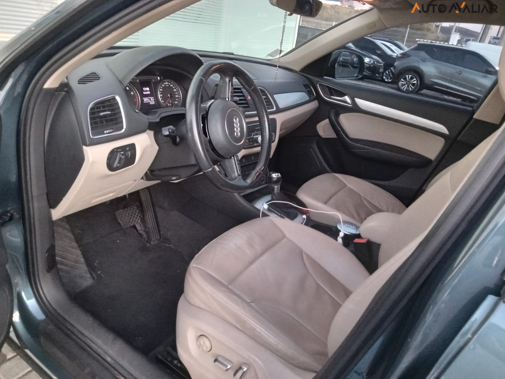 AUDI Q3 1.4 TFSI AMBIENTE PLUS FLEX 4P S TRONIC