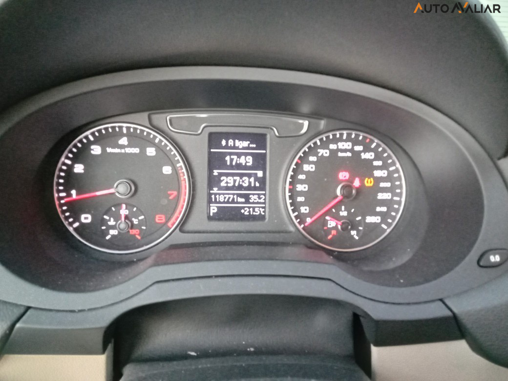 AUDI Q3 1.4 TFSI AMBIENTE PLUS FLEX 4P S TRONIC