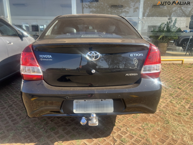 TOYOTA ETIOS 1.5 PLATINUM SEDAN 16V FLEX 4P AUTOMATICO