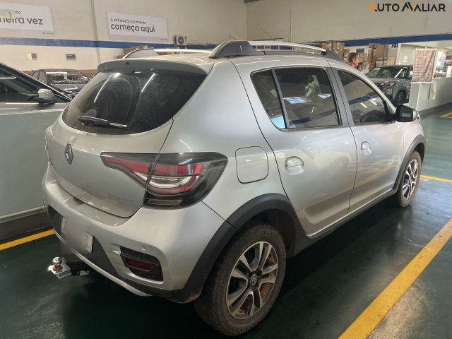 RENAULT SANDERO 1.6 16V SCE FLEX STEPWAY ICONIC X-TRONIC
