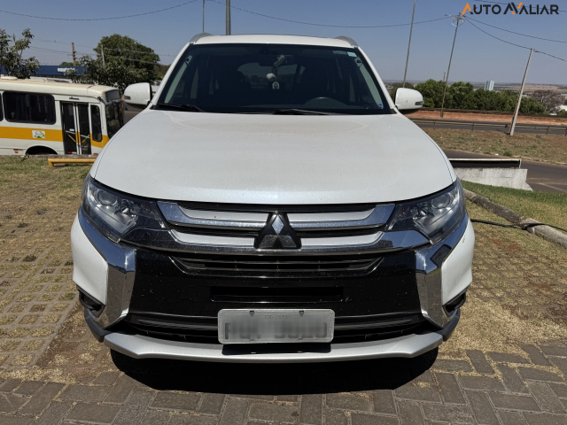 MITSUBISHI OUTLANDER 2.0 COMFORT 16V GASOLINA 4P AUTOMATICO
