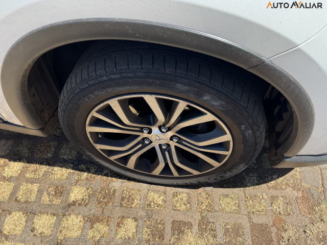 MITSUBISHI OUTLANDER 2.0 COMFORT 16V GASOLINA 4P AUTOMATICO