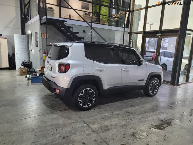 JEEP RENEGADE 2.0 16V TURBO DIESEL TRAILHAWK 4P 4X4 AUTOMATICO