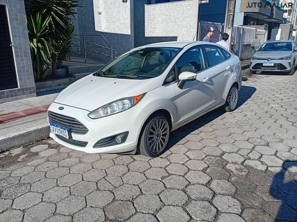 FORD FIESTA 1.6 TITANIUM SEDAN 16V FLEX 4P POWERSHIFT