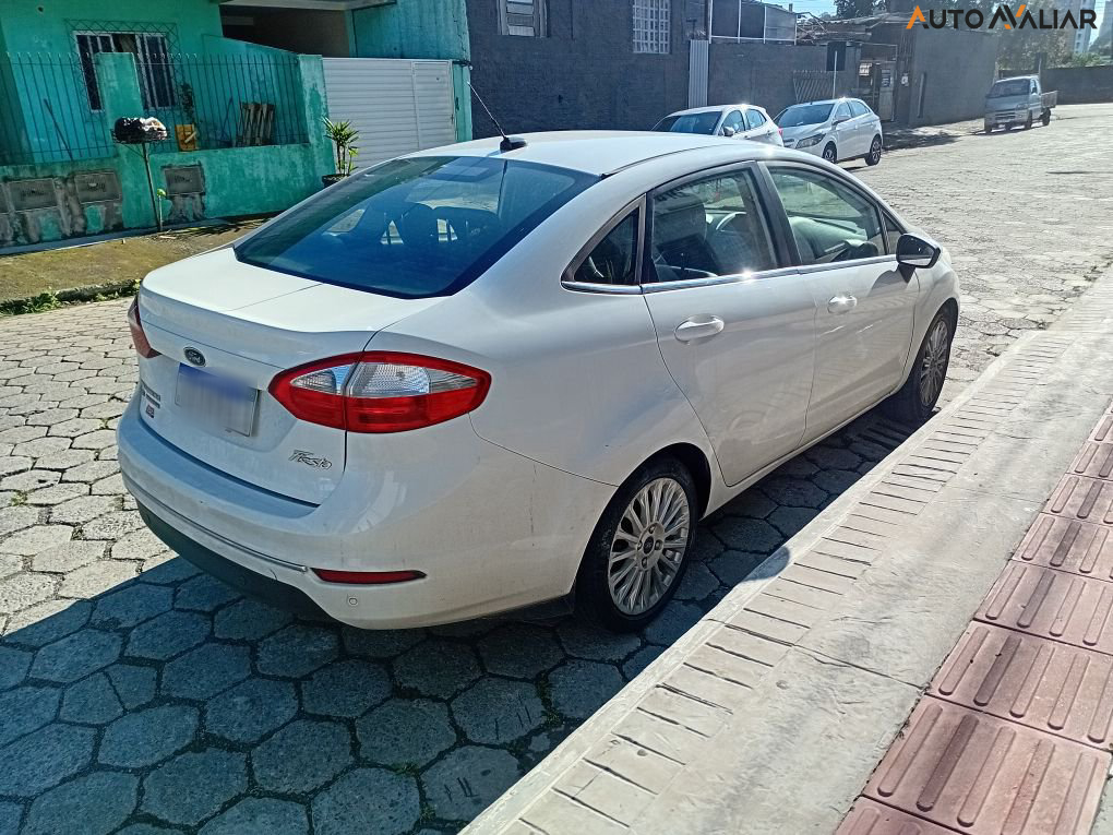 FORD FIESTA 1.6 TITANIUM SEDAN 16V FLEX 4P POWERSHIFT