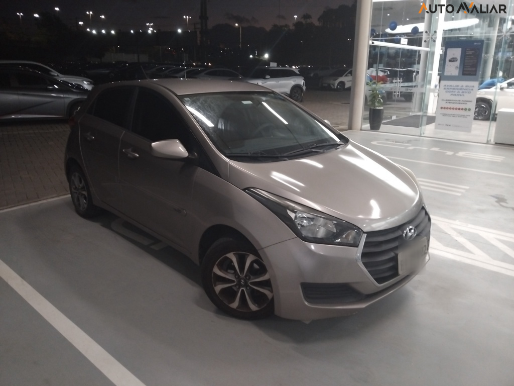 HYUNDAI HB20 1.0 COMFORT PLUS 12V FLEX 4P MANUAL