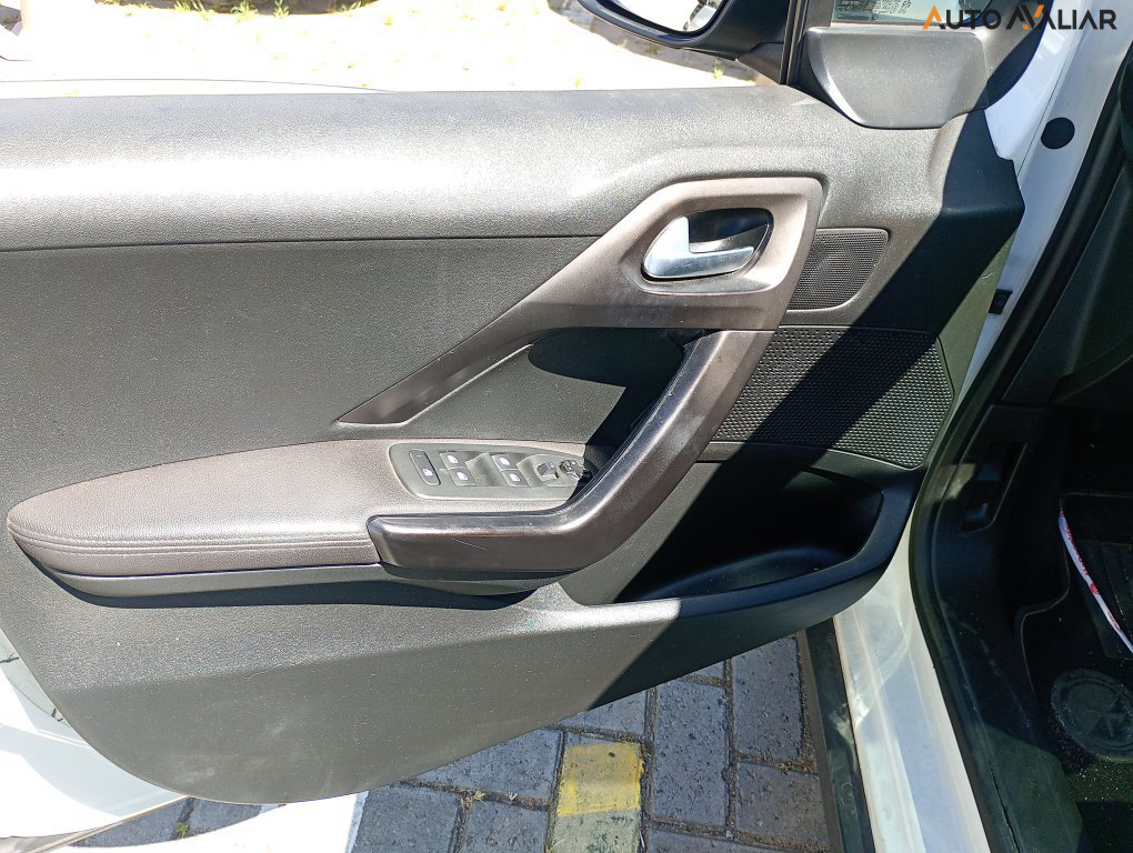 PEUGEOT 2008 1.6 16V FLEX CROSSWAY 4P AUTOMATICO