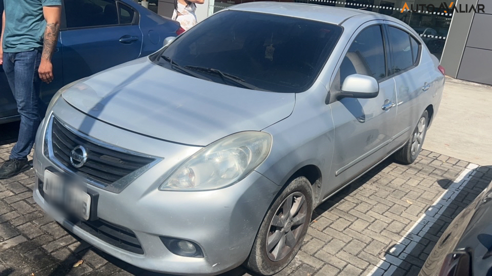 NISSAN VERSA SL 1.6 16V(FLEX)