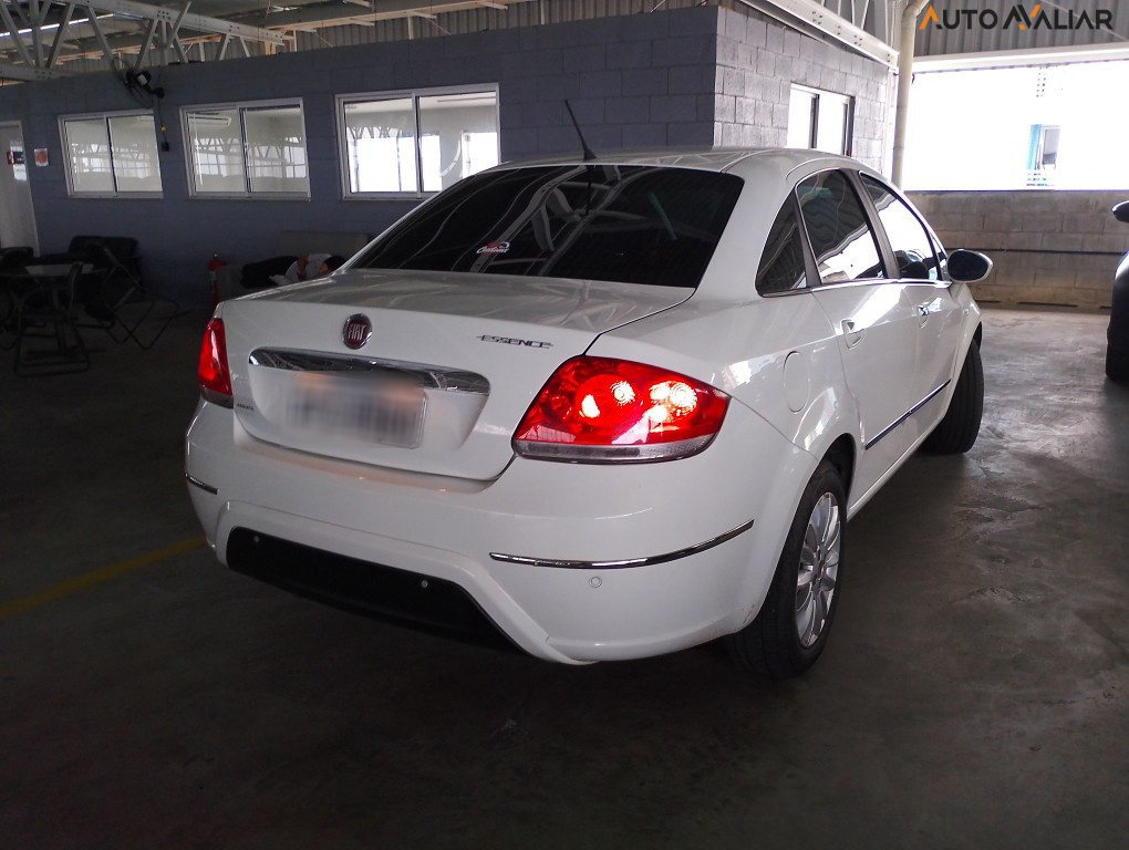 FIAT LINEA 1.8 ESSENCE 16V FLEX 4P MANUAL