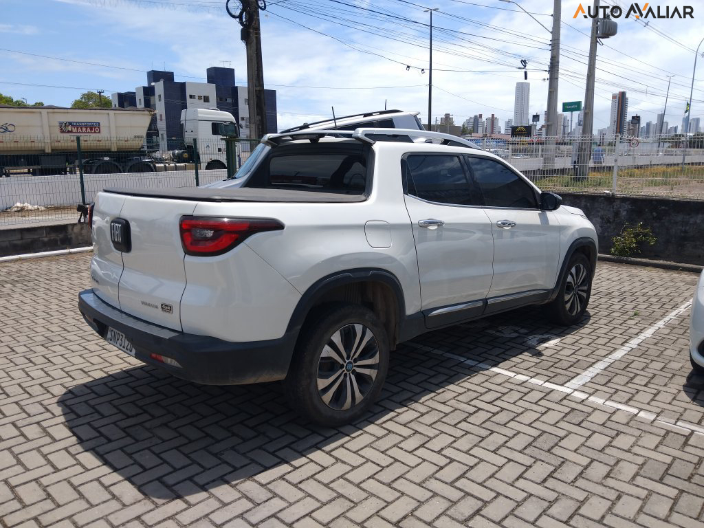 FIAT TORO 2.0 16V TURBO DIESEL VOLCANO 4WD AT9