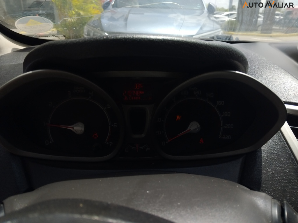 FORD FIESTA 1.6 SE HATCH 16V FLEX 4P MANUAL