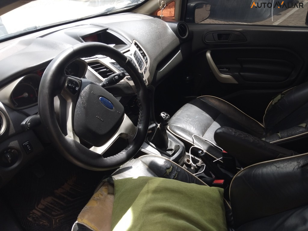 FORD FIESTA 1.6 SE HATCH 16V FLEX 4P MANUAL