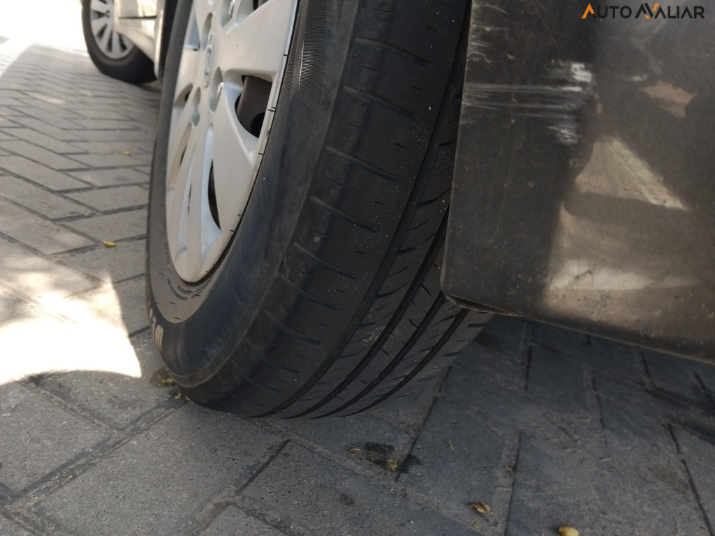 HYUNDAI HB20 1.0 COMFORT PLUS 12V FLEX 4P MANUAL