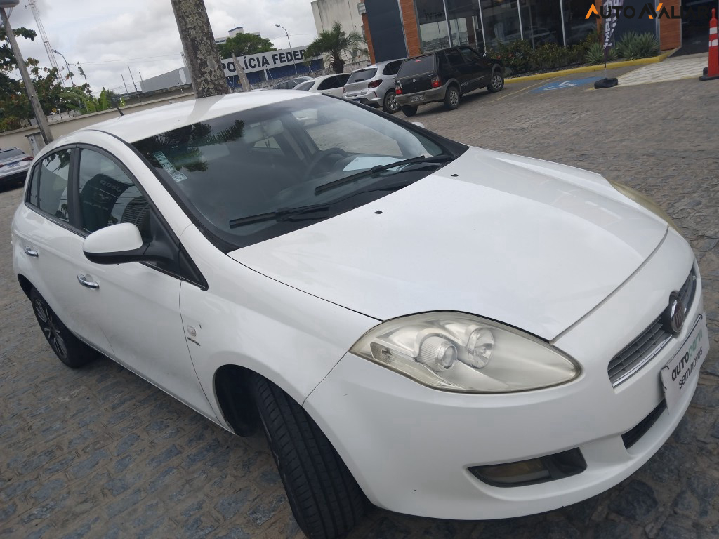 FIAT BRAVO 1.8 ESSENCE 16V FLEX 4P AUTOMATIZADO
