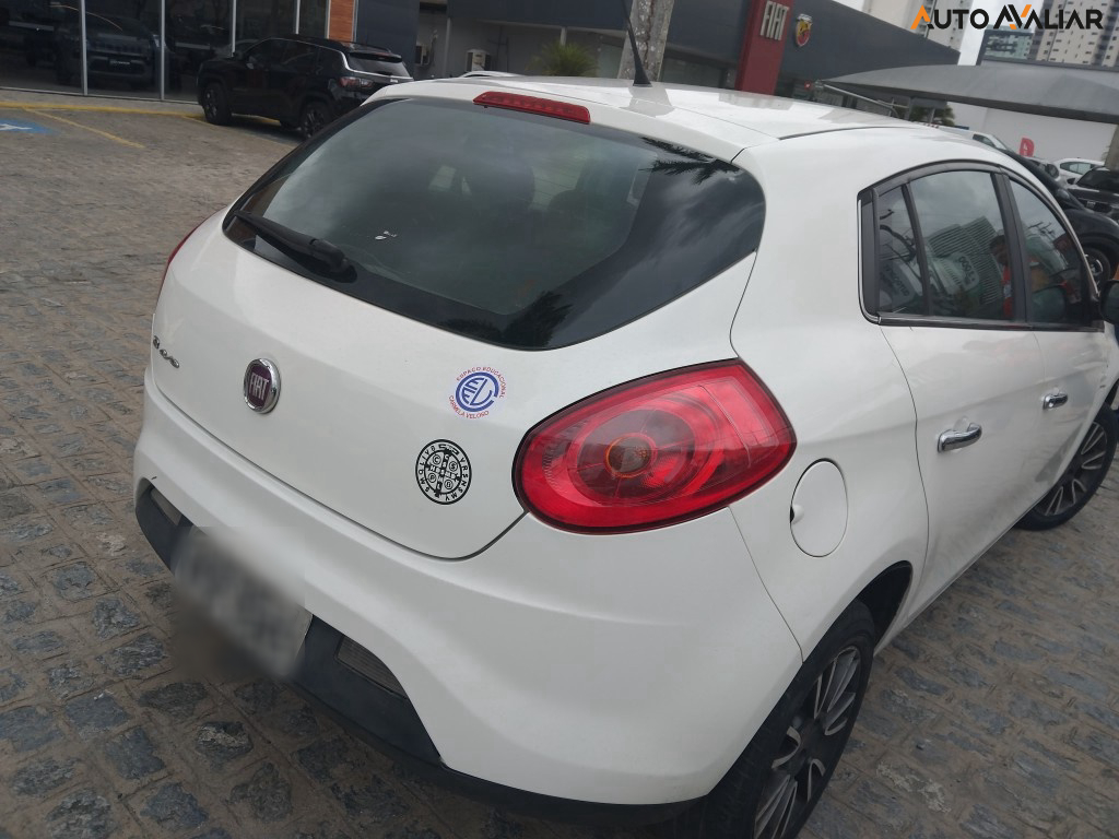 FIAT BRAVO 1.8 ESSENCE 16V FLEX 4P AUTOMATIZADO