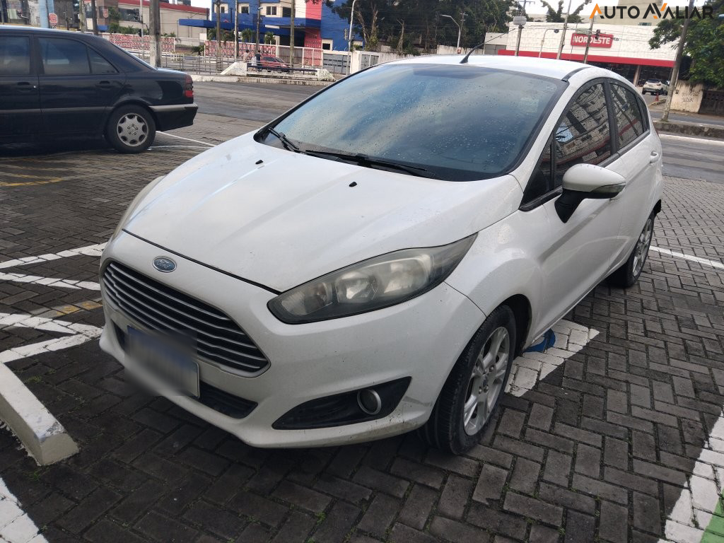 FORD FIESTA 1.6 SE HATCH 16V FLEX 4P POWERSHIFT