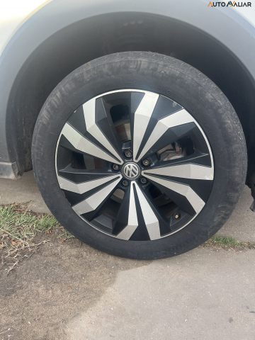 VOLKSWAGEN T-CROSS 1.0 200 TSI TOTAL FLEX AUTOM&Aacute;TICO