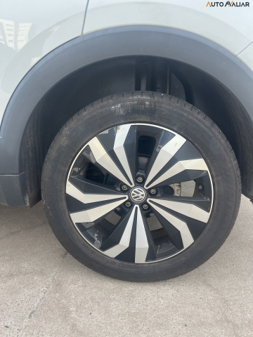 VOLKSWAGEN T-CROSS 1.0 200 TSI TOTAL FLEX AUTOM&Aacute;TICO