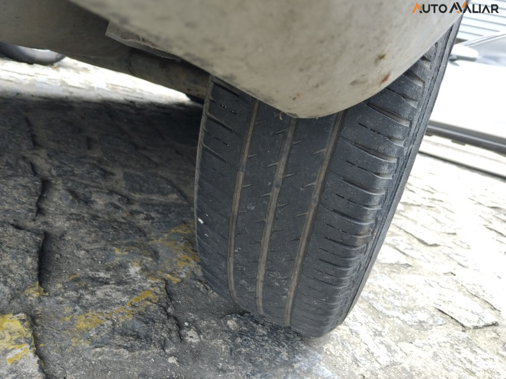 VOLKSWAGEN VOYAGE 1.6 MI COMFORTLINE 8V FLEX 4P AUTOMATIZADO