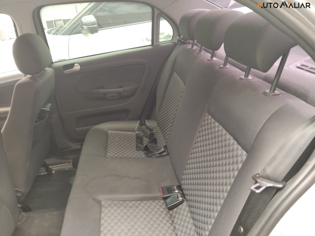 VOLKSWAGEN VOYAGE 1.6 MI COMFORTLINE 8V FLEX 4P AUTOMATIZADO