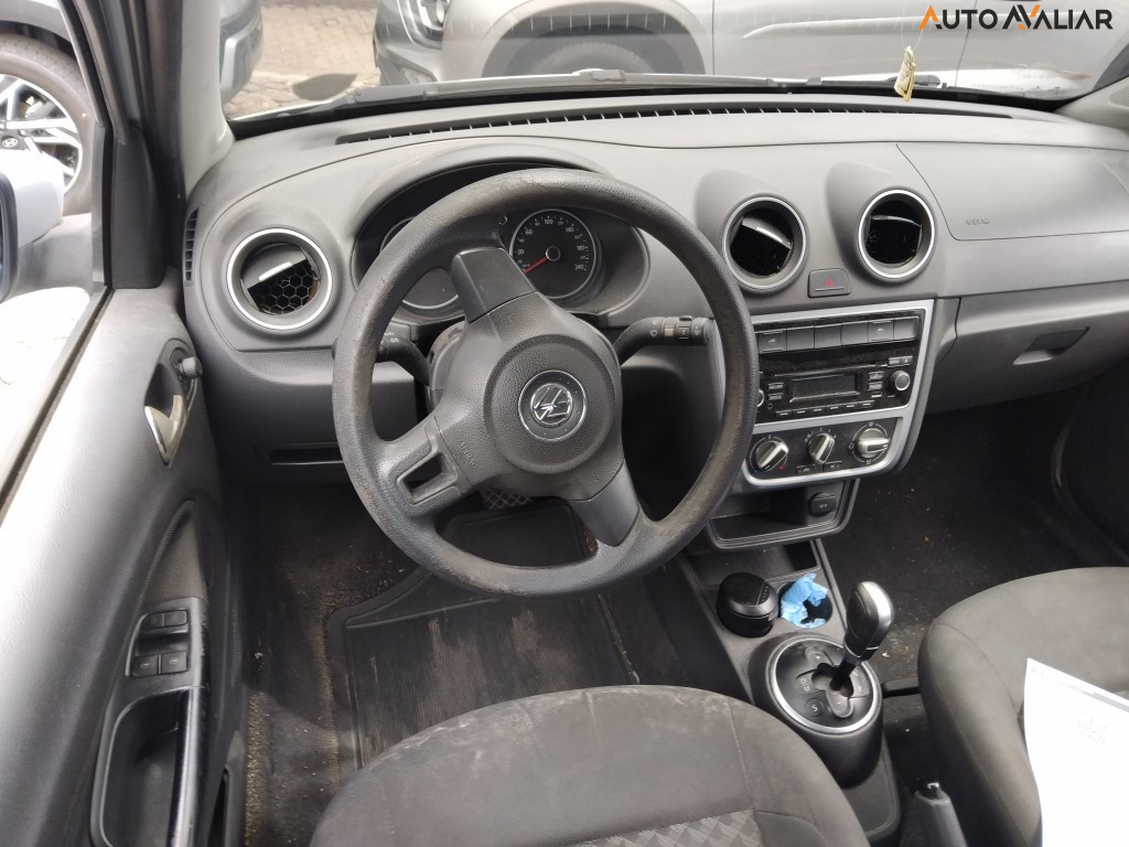 VOLKSWAGEN VOYAGE 1.6 MI COMFORTLINE 8V FLEX 4P AUTOMATIZADO