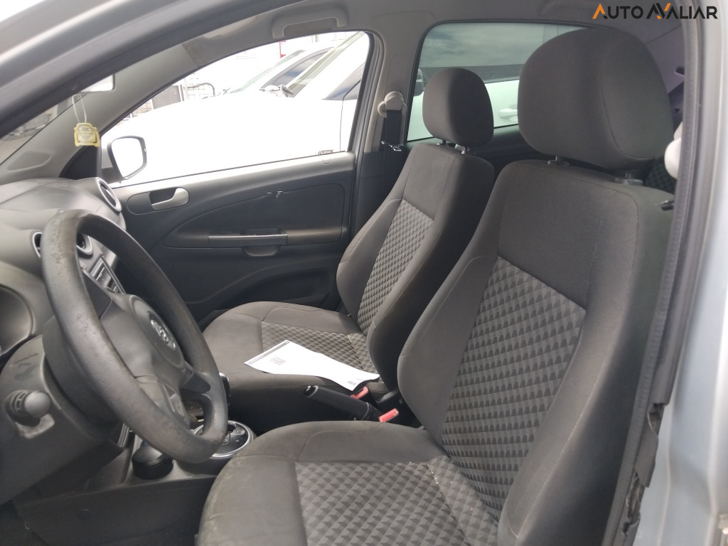 VOLKSWAGEN VOYAGE 1.6 MI COMFORTLINE 8V FLEX 4P AUTOMATIZADO