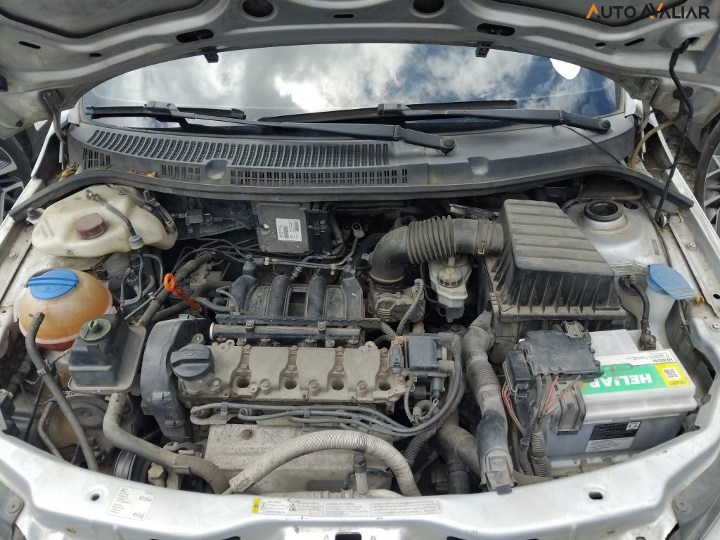 VOLKSWAGEN VOYAGE 1.6 MI COMFORTLINE 8V FLEX 4P AUTOMATIZADO