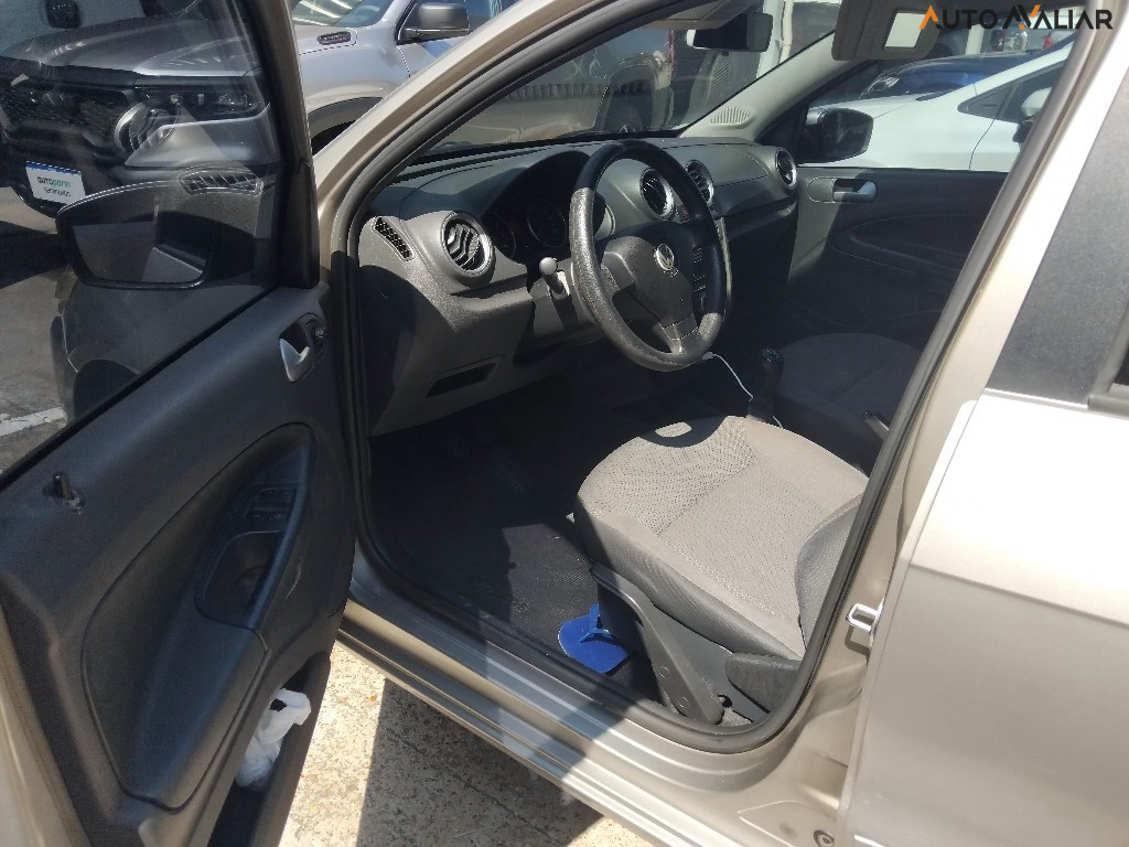 VOLKSWAGEN VOYAGE 1.0 MI 8V FLEX 4P MANUAL