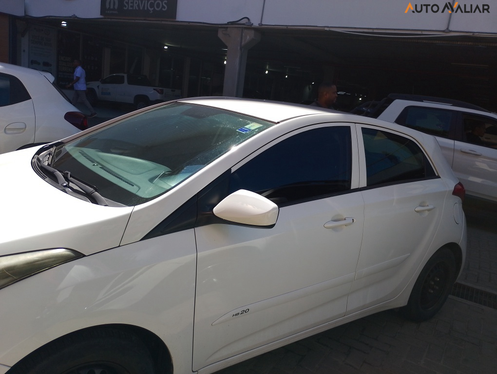 HYUNDAI HB20 1.0 COMFORT PLUS 12V FLEX 4P MANUAL