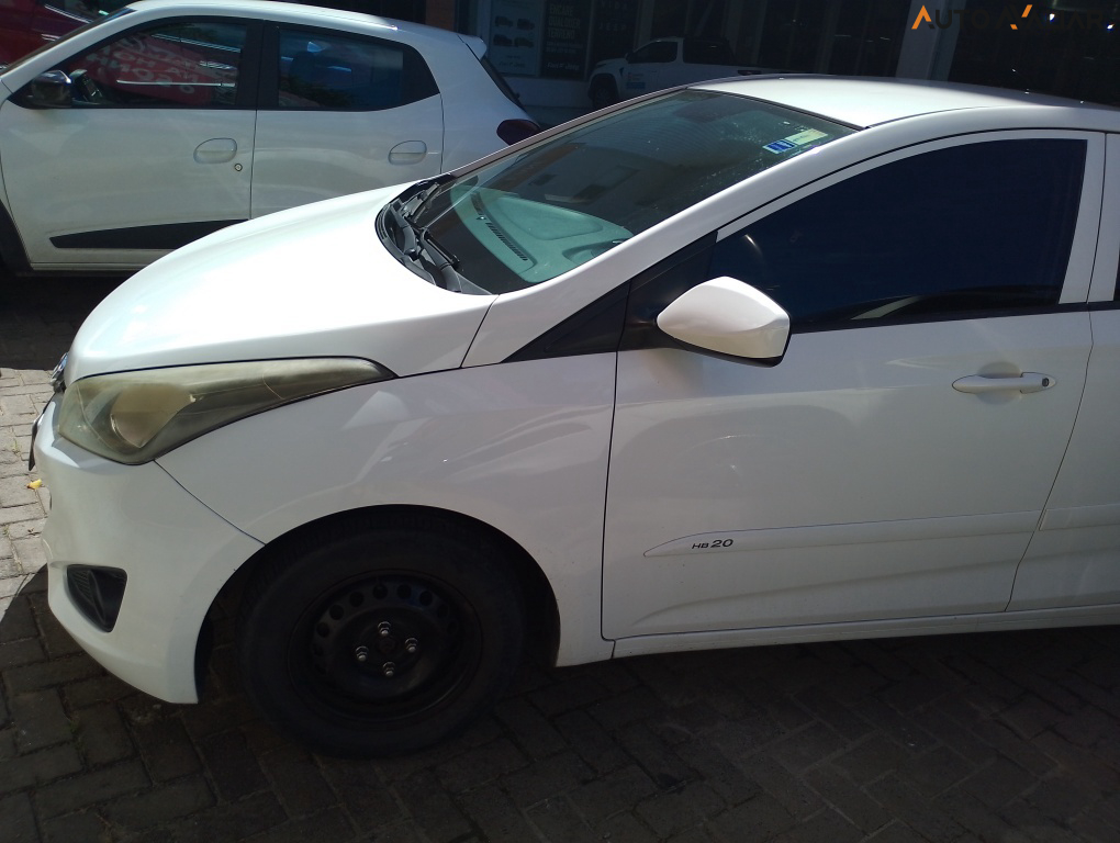 HYUNDAI HB20 1.0 COMFORT PLUS 12V FLEX 4P MANUAL