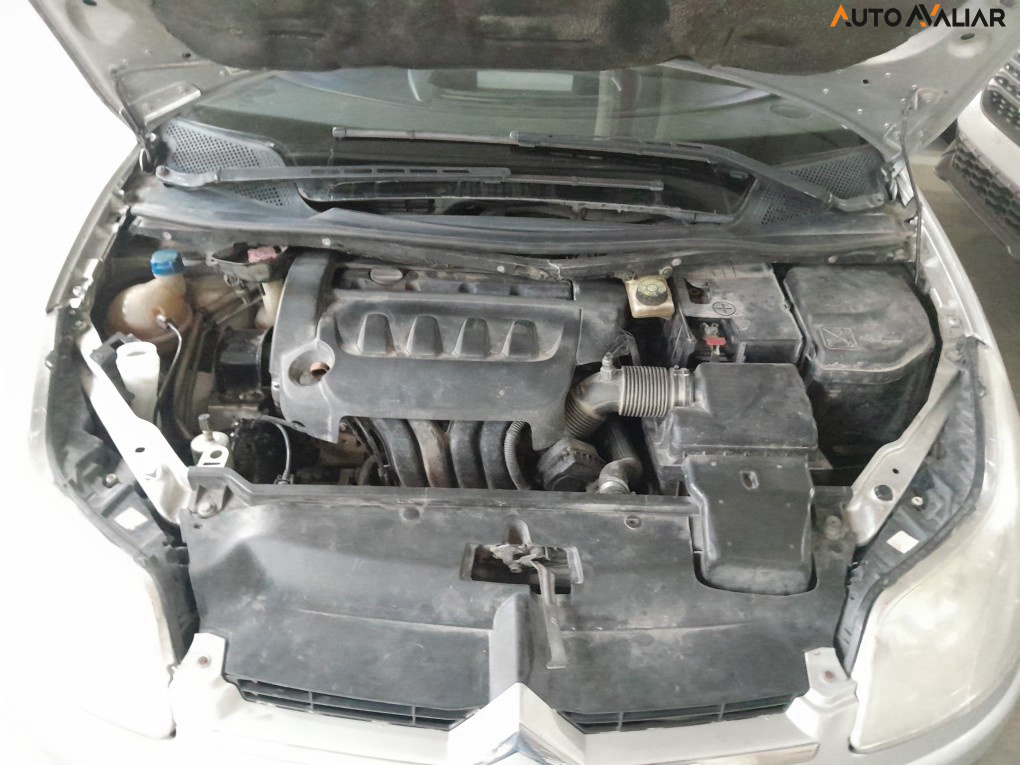 CITROEN C4 2.0 GLX 16V FLEX 4P AUTOMATICO