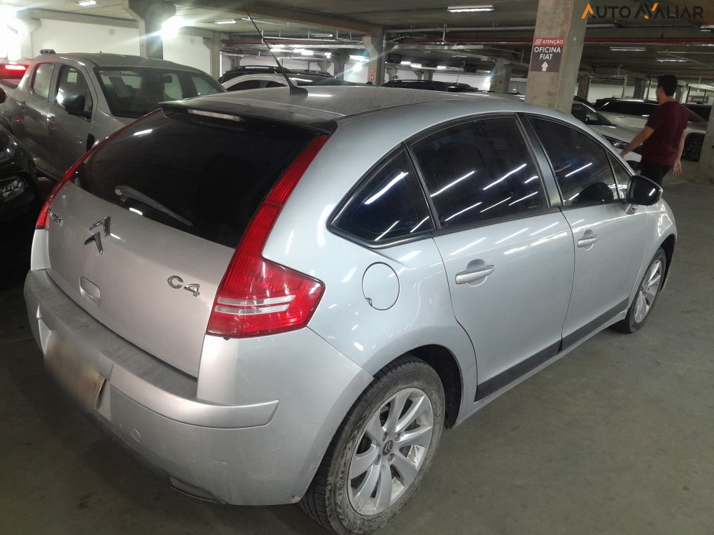 CITROEN C4 2.0 GLX 16V FLEX 4P AUTOMATICO