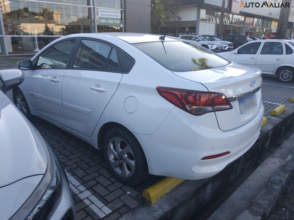 HYUNDAI HB20S 1.0 COMFORT STYLE 12V FLEX 4P MANUAL