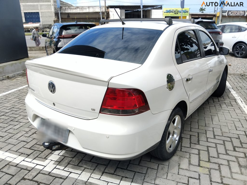 VOLKSWAGEN VOYAGE 1.6 MI COMFORTLINE 8V FLEX 4P MANUAL