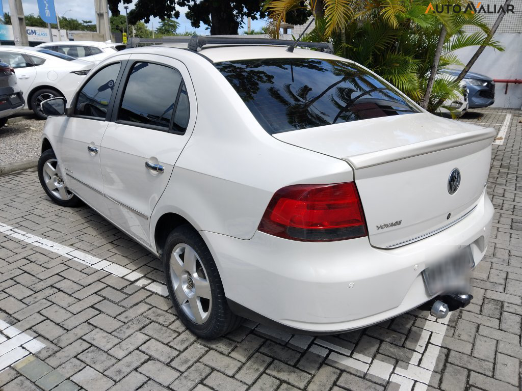 VOLKSWAGEN VOYAGE 1.6 MI COMFORTLINE 8V FLEX 4P MANUAL