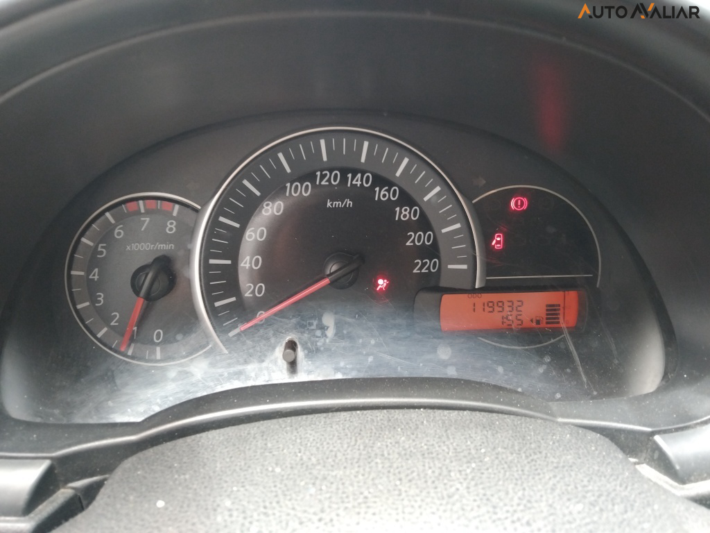 NISSAN MARCH 1.6 SL 16V FLEX 4P MANUAL