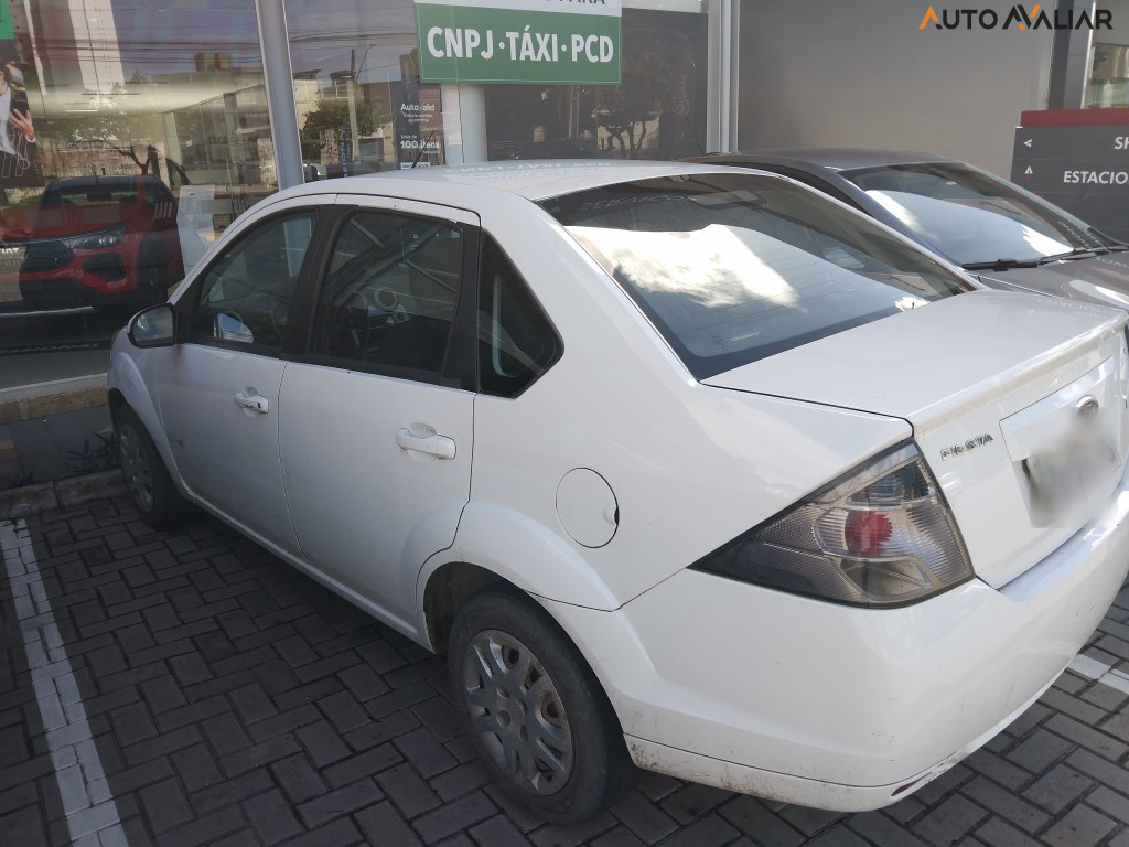 FORD FIESTA 1.6 ROCAM SE SEDAN 8V FLEX 4P MANUAL