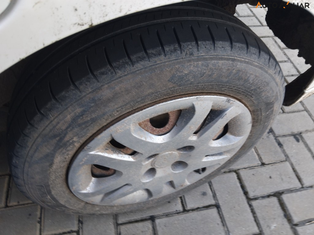 FORD FIESTA 1.6 ROCAM SE SEDAN 8V FLEX 4P MANUAL