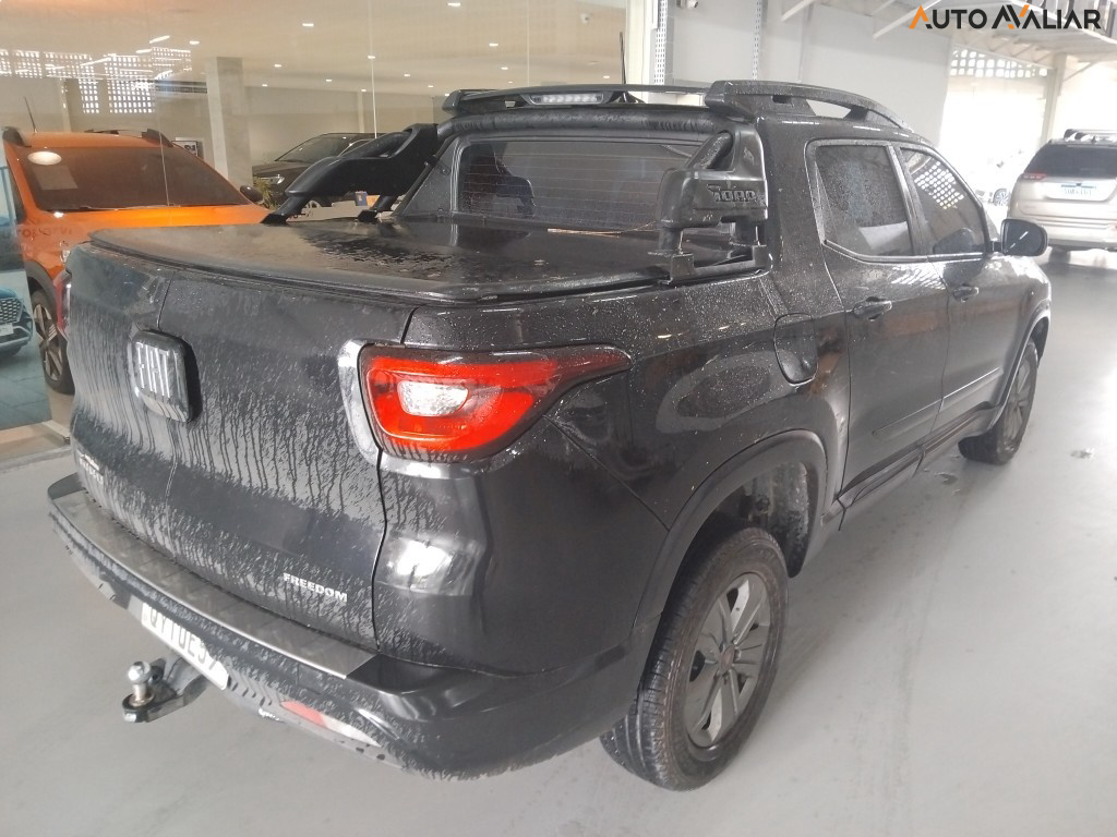 FIAT TORO 2.0 16V TURBO DIESEL FREEDOM 4WD AT9