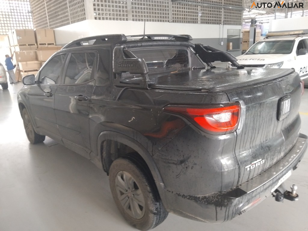 FIAT TORO 2.0 16V TURBO DIESEL FREEDOM 4WD AT9