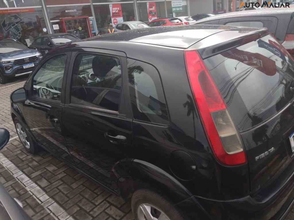 FORD FIESTA 1.6 ROCAM HATCH 8V FLEX 4P MANUAL