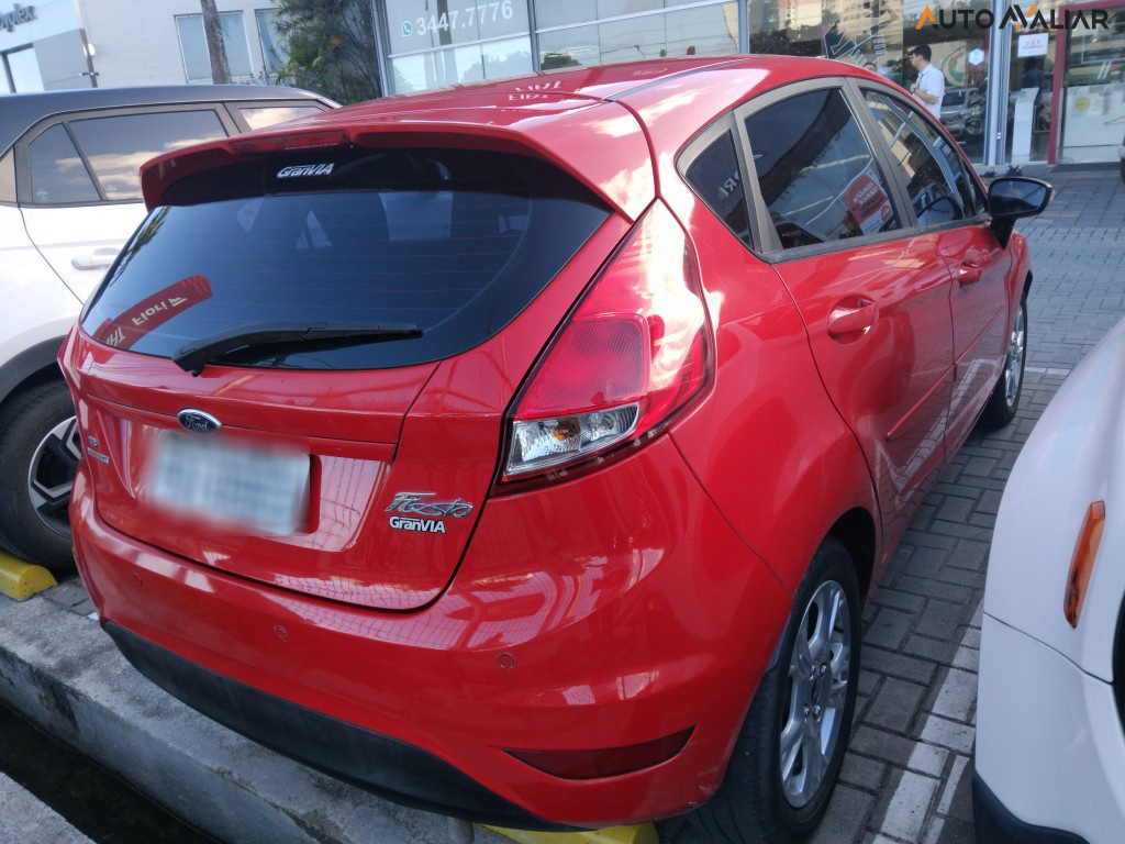 FORD FIESTA 1.6 SE HATCH 16V FLEX 4P POWERSHIFT