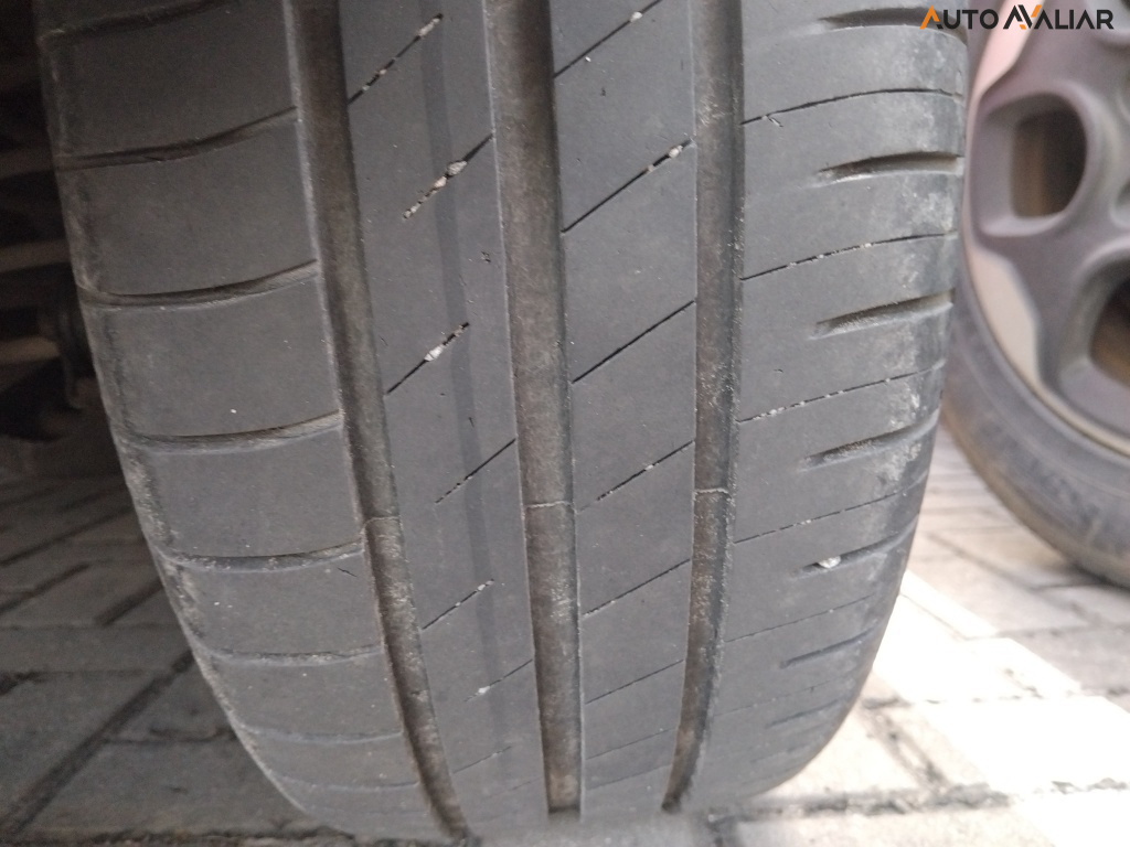 FORD FIESTA 1.6 SE HATCH 16V FLEX 4P POWERSHIFT