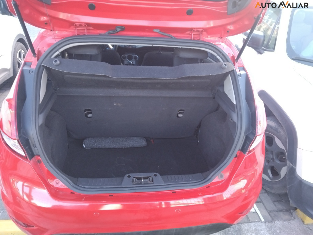 FORD FIESTA 1.6 SE HATCH 16V FLEX 4P POWERSHIFT