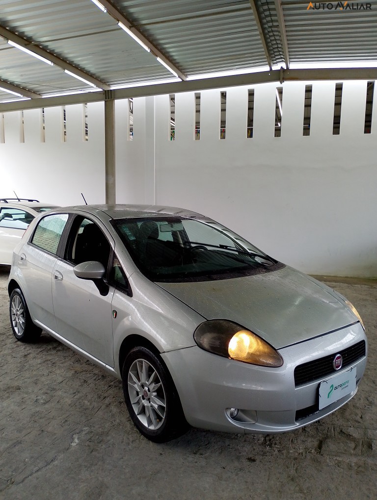 FIAT PUNTO 1.4 ATTRACTIVE ITALIA 8V FLEX 4P MANUAL
